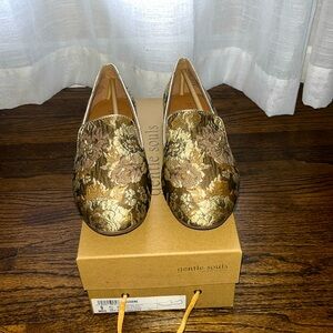 Gentle Souls Eugene, size 9, Gold Multi